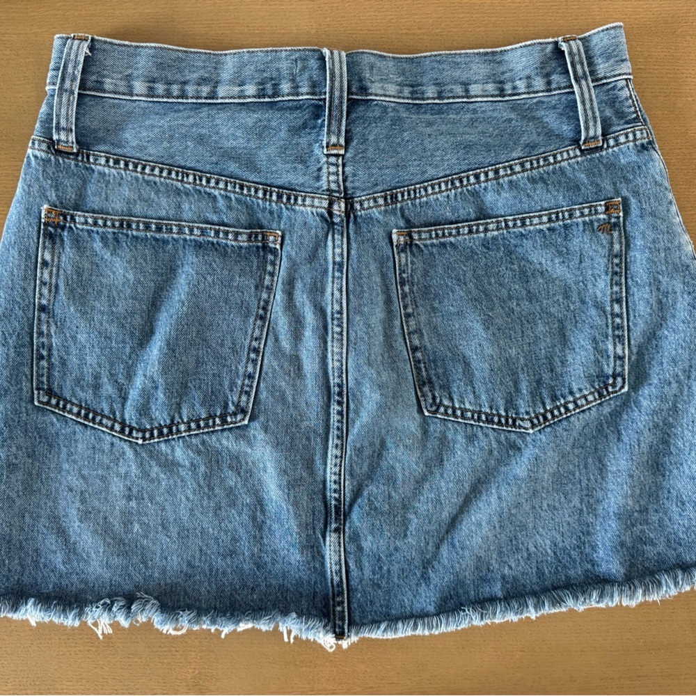 Madewell Denim A-Line Raw Hem Miniskirt in Lakeline Wash Size 31 - Picture 2 of 13